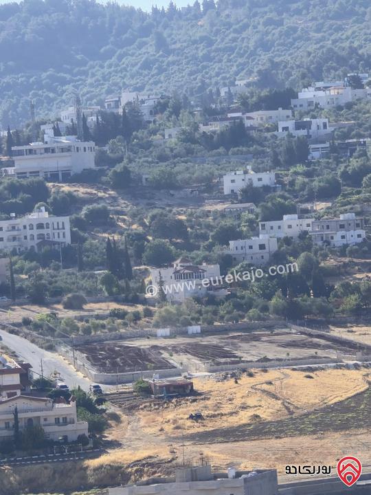 أرض مساحة 1800م للبيع في عمان - الحمر سكن خاص مستوية مطلة