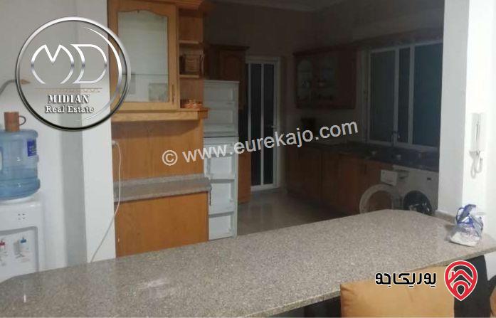 شقة للبيع في عمان - ام السماق مساحة 160م طابق ثالث تصلح للاستثمار اطلالة رائعة بسعر مميز جداً