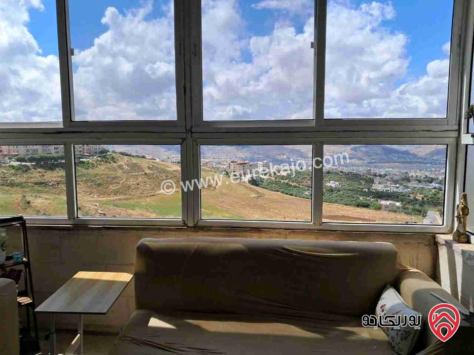 شقة مساحة 175م طابق أول للبيع في عمان - الجبيهة