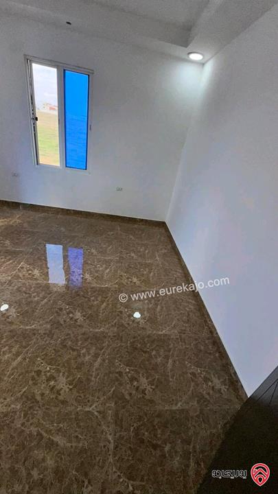 شقتين عدد 2 طابق ثاني سوبر ديلوكس مساحة 154م لكل شقة للبيع في المفرق 