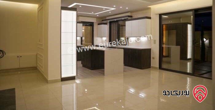 شقة شبه ارضي فاخرة مساحة 210م داخلي و 150م خارجي للايجار في عمان - طريق المطار 