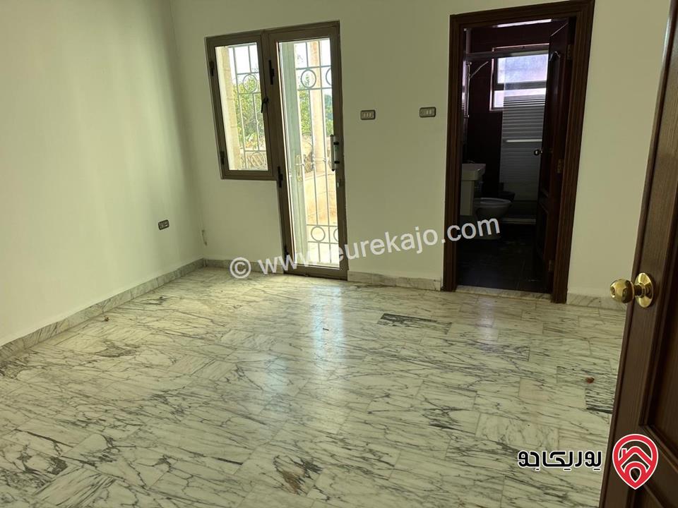 فيلا مساحة 980م على أرض 1400م للايجار في عمان - دابوق