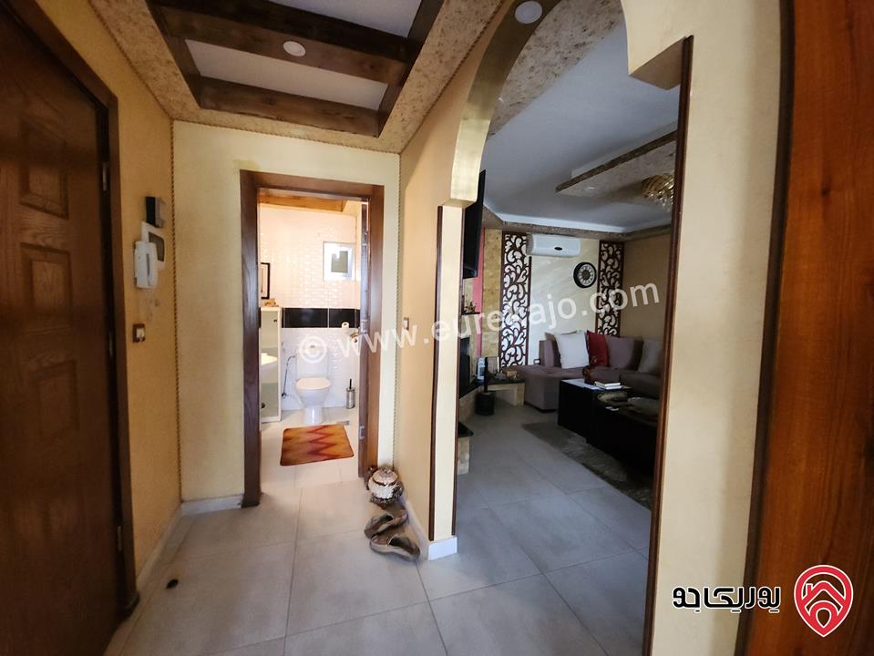 شقة طابق ثالث دوبلكس مساحة 300م للبيع في عمان - الجبيهة من المالك