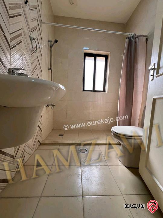 شقة فارغة طابق ثاني مساحة 190م للايجار في عمان - الدوار السابع 