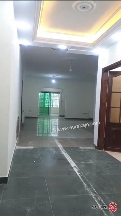 شقة أرضية مساحة 310م داخلي و 100م خارجي للبيع في عمان - الجبيهة 