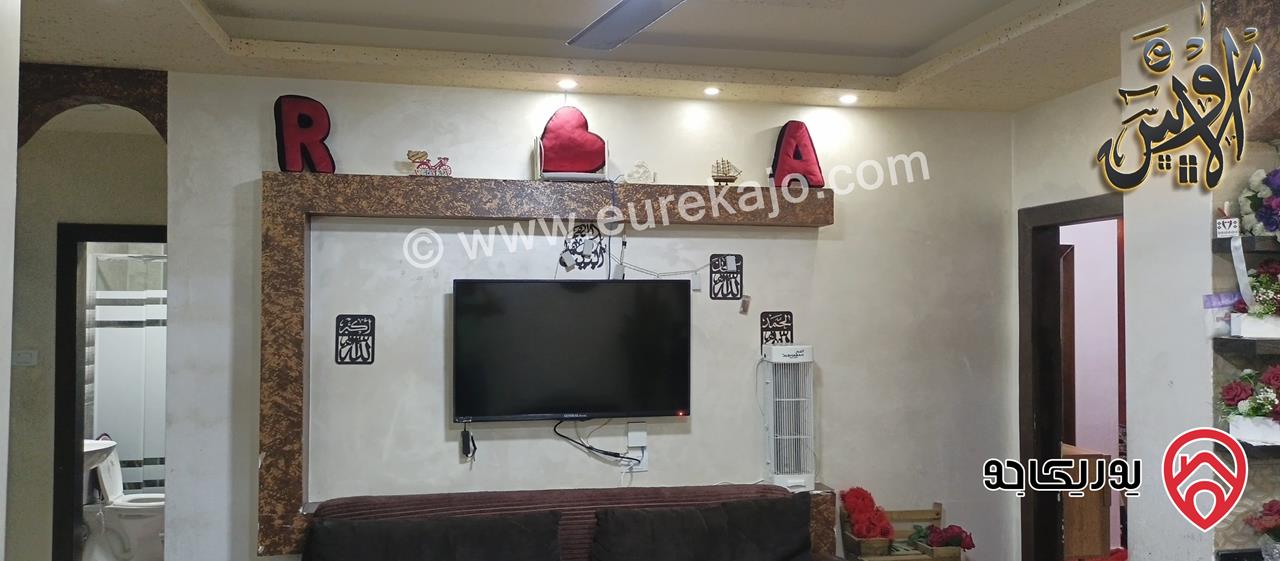 شقة طابق أول فني مساحة 150م للبيـع في الزرقاء - جبل طارق