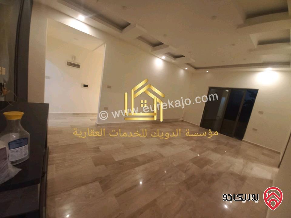 شقة مساحة 230م طابق ثالث فارغة للايجار في عمان - خلدا