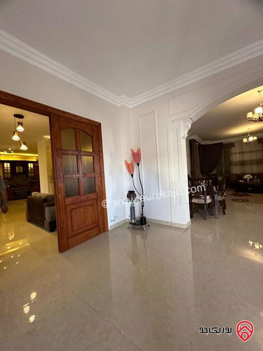 بيت مستقل مساحة 460م على ارض 606م  للبيع في الزرقاء - رجم الشوف 