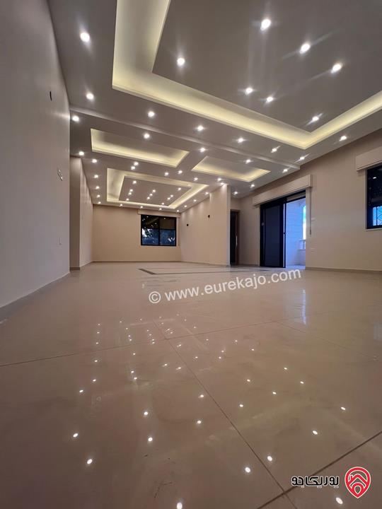 شقة لم تسكن مساحة 300م طابق أول للايجار في عمان - ضاحية الأمير راشد