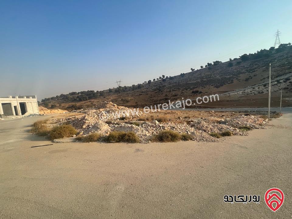 قطعة أرض مساحة 902م للبيع في الزرقاء - بيرين - اسكان الجامعة الاردنية