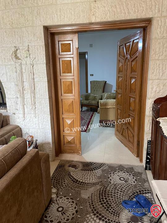 فيلا طابقين على ارض 998م للبيع في عمان - طبربور  
