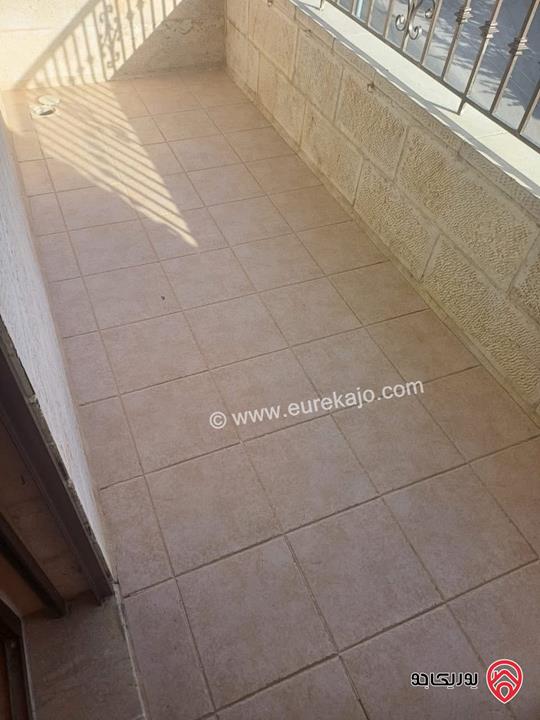 شقة طابق ثالث مساحة 185م مع روف 75م للايجار في عمان - خلدا