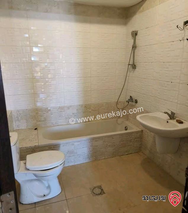 شقة فارغة مساحة 180م طابق ثالث للايجار في عمان - مرج الحمام 