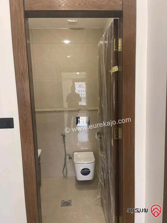 شقة جديدة لم تسكن بعد مساحة 130م طابق ثالث للايجار في عمان - عرجان