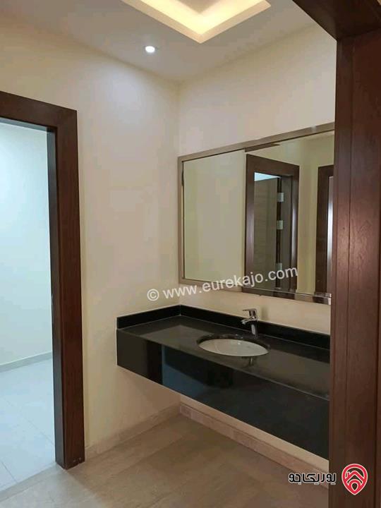 شقة سوبر ديلوكس مساحة 220م طابق أول للايجار في عمان - طريق المطار 