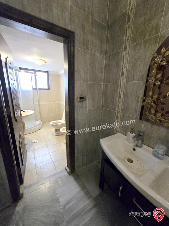 فيلا مستقلة مفروشة مساحة 450م على أرض 500م مع مسبح للايجار في عمان - ام السماق