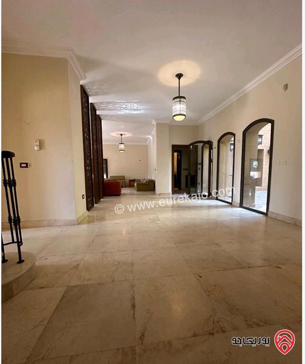 فيلا مساحة 700م على أرض 776م للبيع في عمان - دابوق