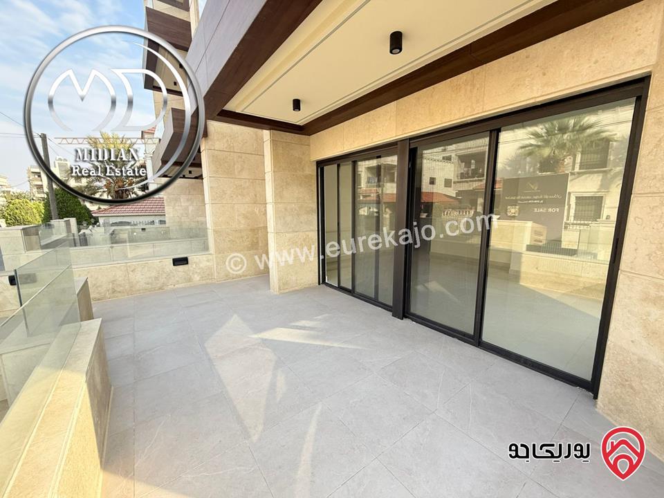 شقة أرضية دوبلكس للبيع في عمان - حي الصحابة مساحة 220م مع ترس 50م تشطيبات ديكورات فاخرة جديدة لم تسكن