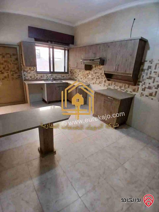 شقة فارغة طابق ثالث مساحة 140م للإيجار في عمان - الدوار السابع 