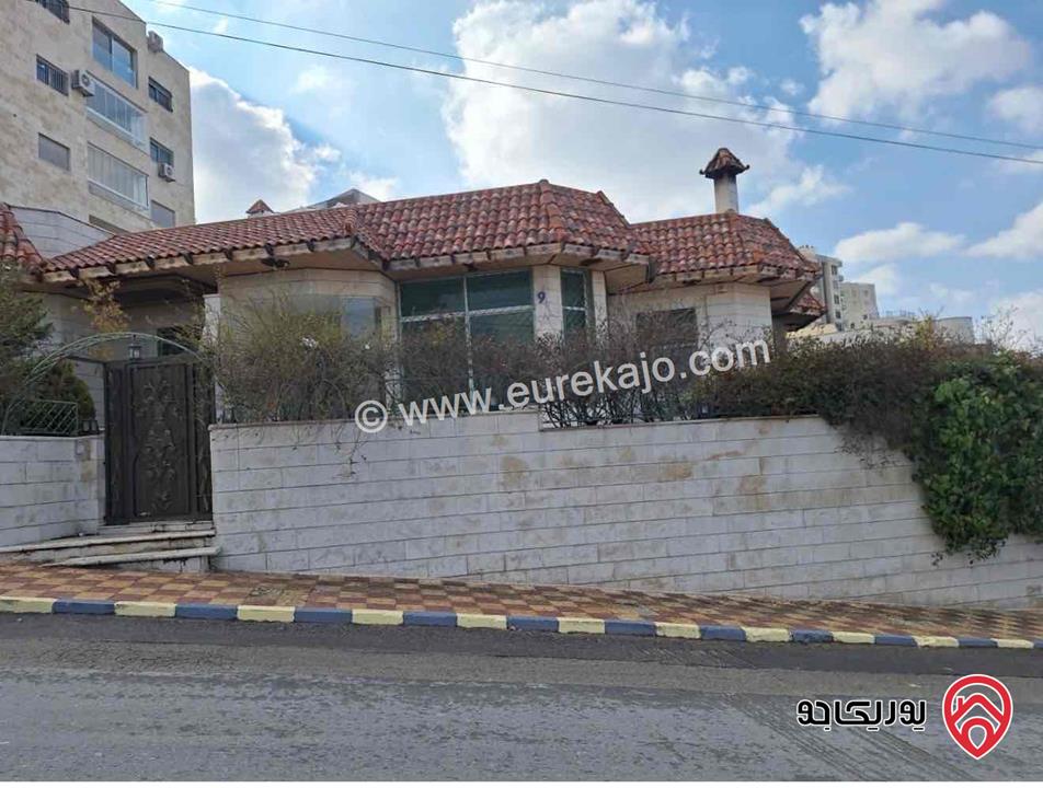 فيلا مساحة 650م على أرض 1 دونم للإيجار في عمان - الجبيهة 