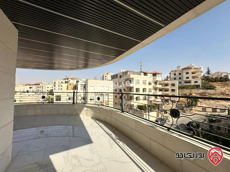 شقة طابق ثالث دوبلكس مساحة 300م وترس واسع 150م للبيع في عمان - ضاحية النخيل