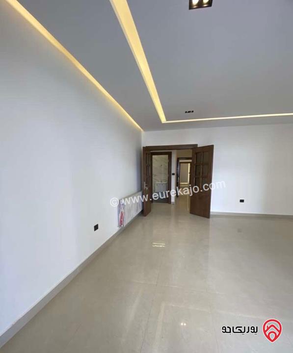 شقة طابق ثالث دوبلكس مساحة 200م للبيع في عمان - خلدا