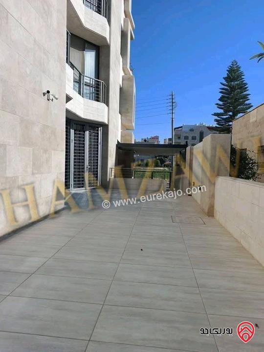 شقة دوبلكس أرضية مساحة 300م داخلي و 250م خارجي للايجار في عمان - حي الصحابة 