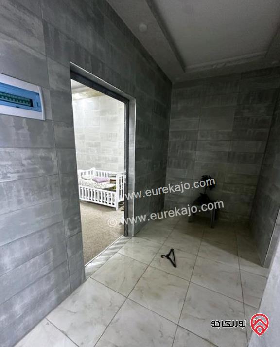 منزل مستقل مساحة 220م على ارض مساحة 500م للبيع في الزرقاء - بيرين