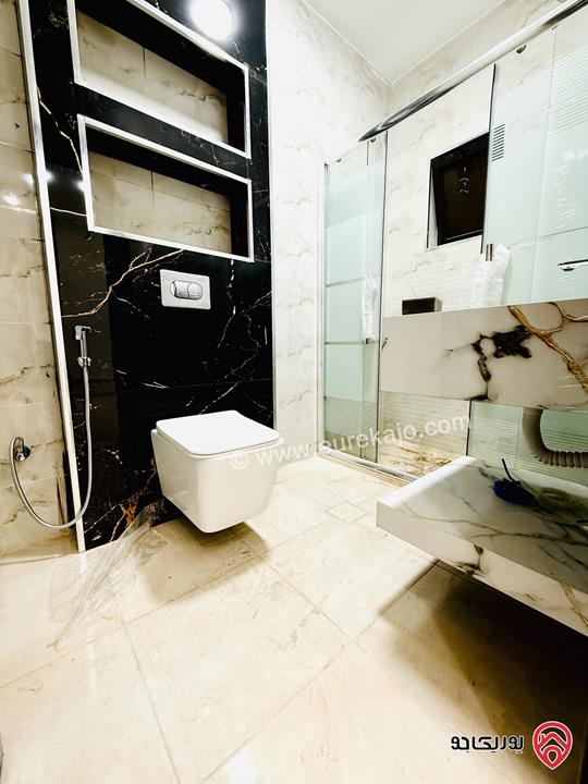 شقة ارضية مساحة 220 متر جديدة للبيع في عمان - طبربور 