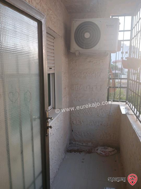 شقة طابق أول مساحة 130م للايجار في اربد 