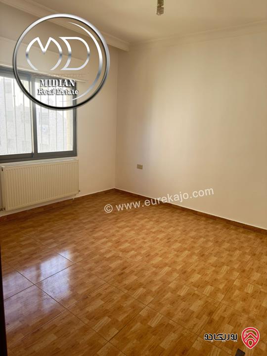 شقة ارضية للبيع في عمان - ضاحية الرشيد مساحة 150م مع ترس 40م تشطيبات سوبر ديلوكس بسعر مميز