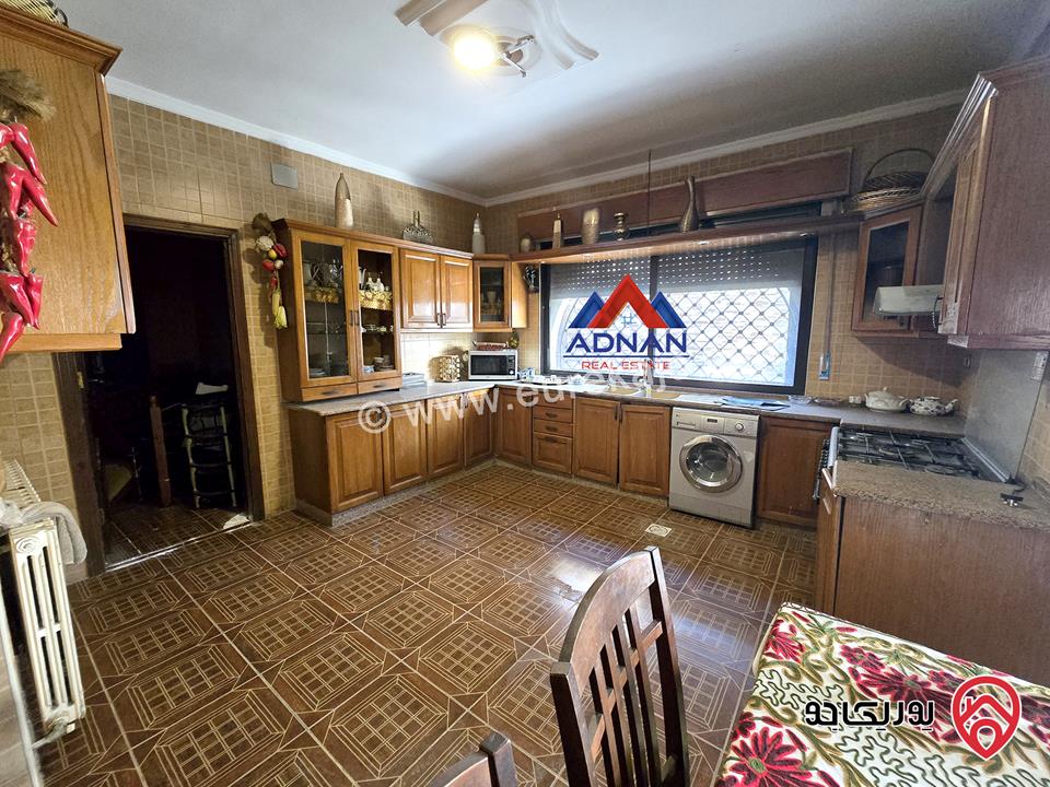 فيلا مستقلة مفروشة مساحة 450م على أرض 500م مع مسبح للايجار في عمان - ام السماق