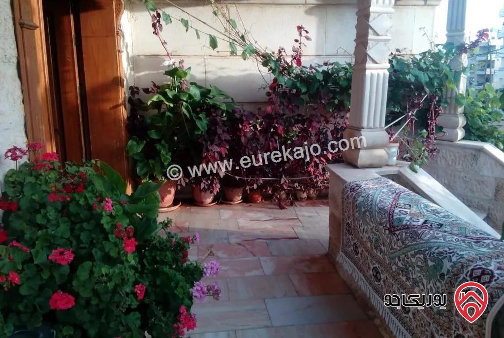 شقة أرضية مساحة 207م داخلي و 150م خارجي للبيع في عمان - دير غبار