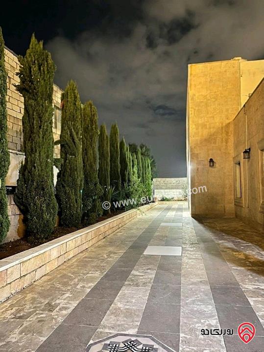 بيت شبه فيلا مساحة 251م على ارض 667م للبيع في عمان - ضاحية الامير علي 