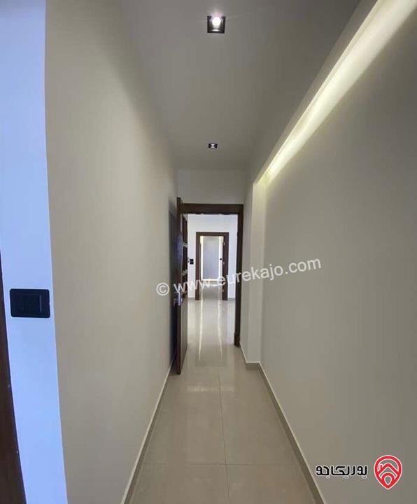 شقة طابق ثالث دوبلكس مساحة 200م للبيع في عمان - خلدا