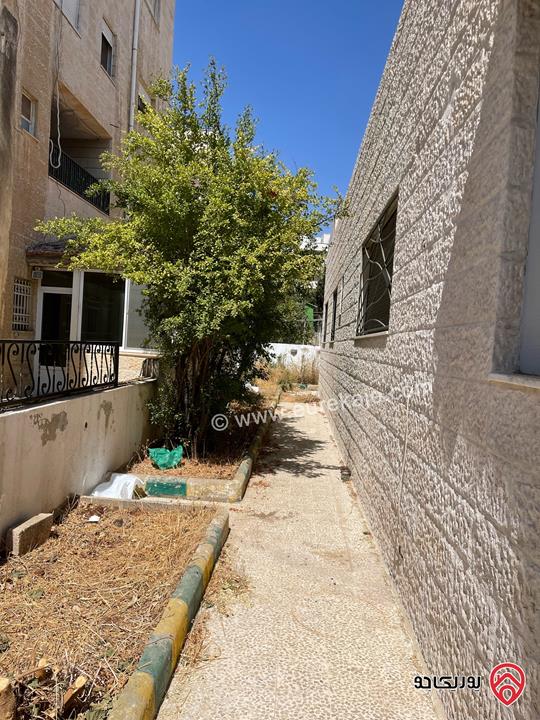 فيلا مستقلة مساحة 400م على أرض 500م للإيجار في عمان - أم السماق