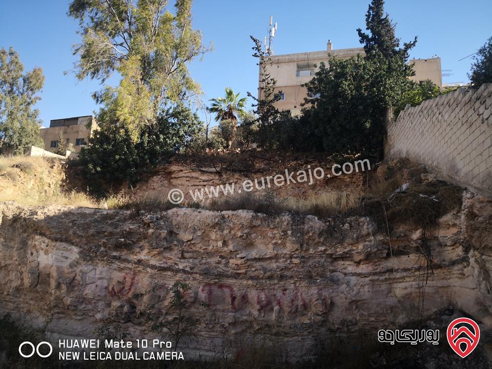 قطعة أرض مساحة 552م على 3 شوارع للبيع في الرصيفة - ياجوز