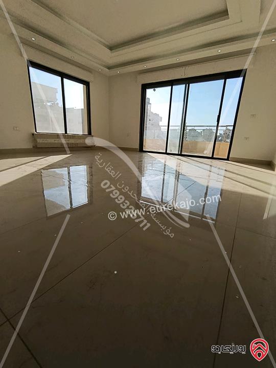 شقة جديدة لم تسكن مساحة 230م فارغة للايجار في عمان - خلدا