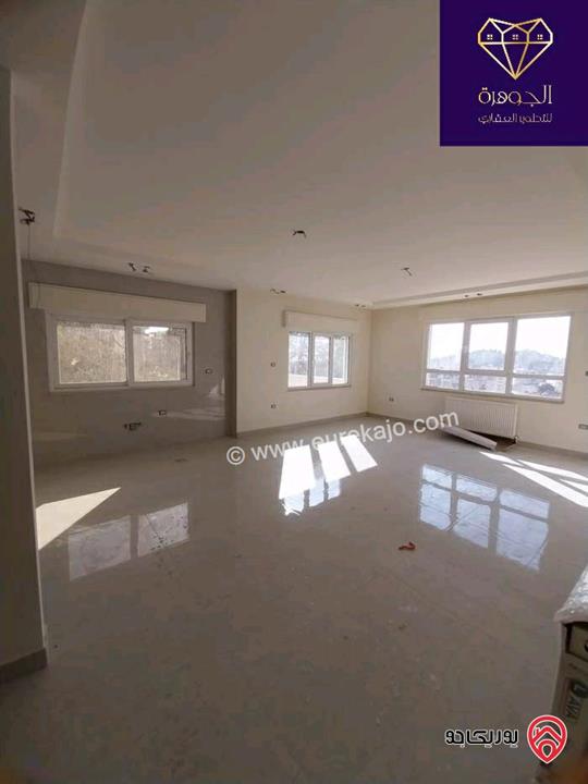 عرض خاص طابق اخير مع روف دوبلكس مساحة 210م فاخر لم يسكن للبيع في عمان - خلدا 