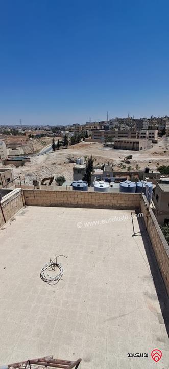 عمارة بسعر شقة مكونة من طابقين على أرض 152م، بالإضافة إلى تسوية تصلح للاستثمار و للعائلات للبيع في الرصيفة
