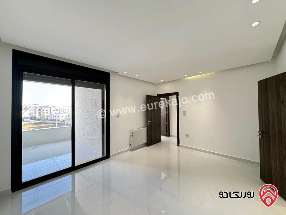 شقة طابق ثالث دوبلكس مساحة 190م للبيع في عمان - مرج الحمام طريق المطار بالقرب من كازية المناصير الظهير ومدارس العقيق من المالك مباشرة