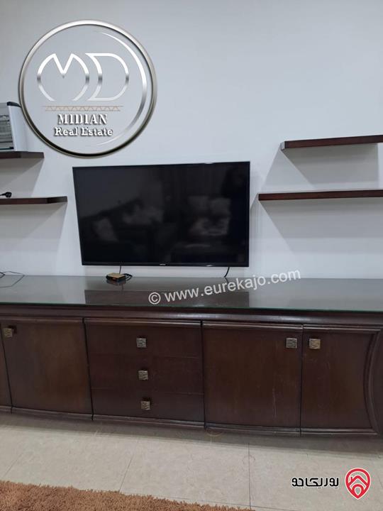 شقة مفروشة للايجار في عمان - الشميساني مساحة 180م طابق ثالث تشطيبات و فرش سوبر ديلوكس اطلالة جميلة