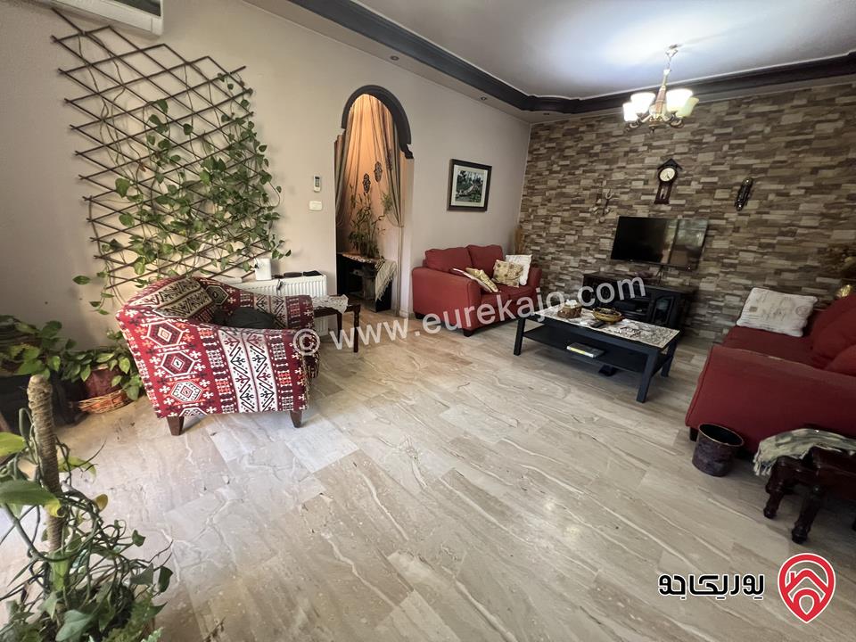 شقة فاخرة مساحة 220م طابق أول للبيع في عمان - تلاع العلي