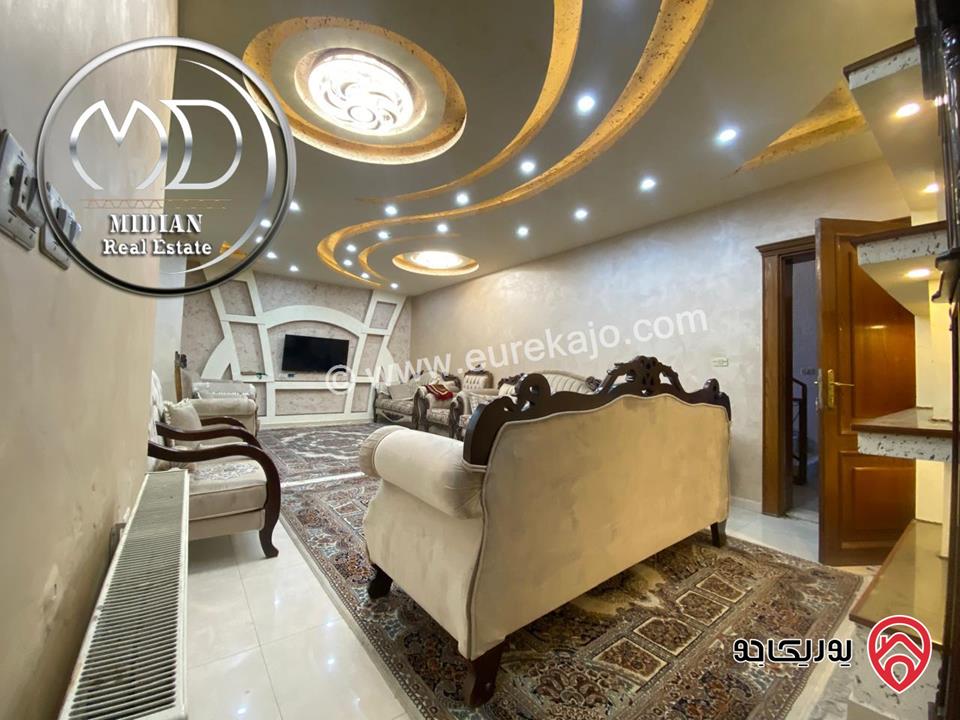 شقة شبه ارضي للبيع في عمان - الرابية مساحة 195م تشطيبات ديكورات سوبر ديلوكس بسعر مميز جداً