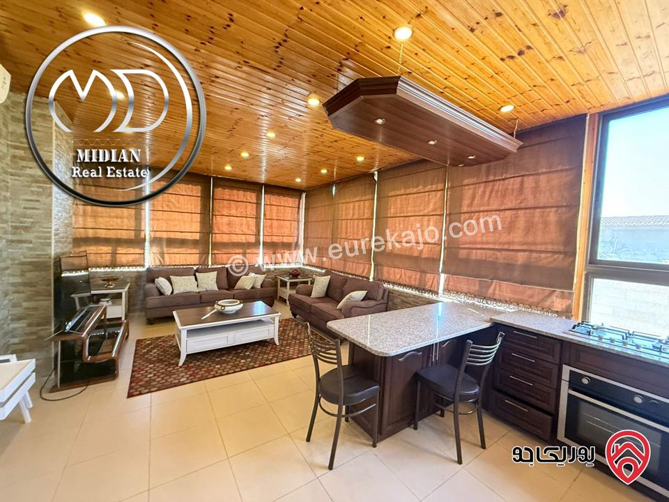 رووف مفروش للايجار في عمان - خلدا مساحة 120م تشطيبات و فرش سوبر ديلوكس اطلالة جميلة بسعر مميز