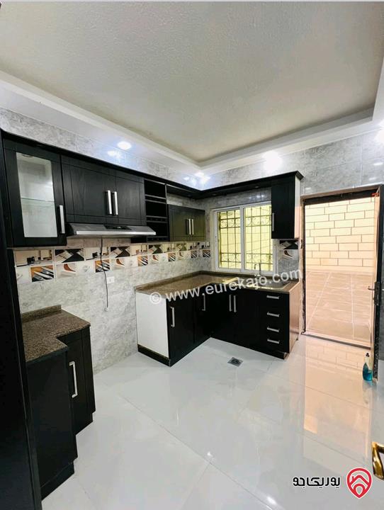 شقة مع استديو تسوية ثانية مساحة 129م للبيع في عمان - الجبيهة قرب إشارات المنهل 