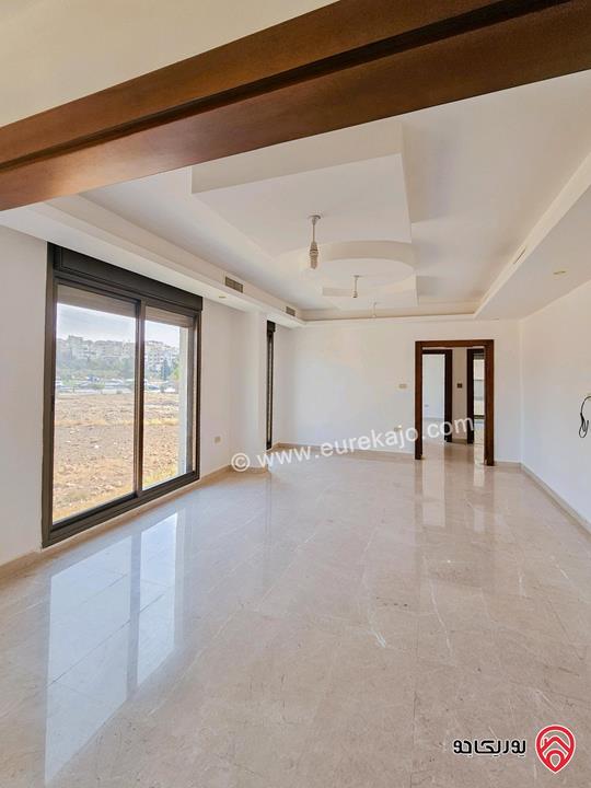 شقة سوبر ديلوكس جديدة - طابقية - مساحة 223م طابق أول للبيع في عمان - دير غبار