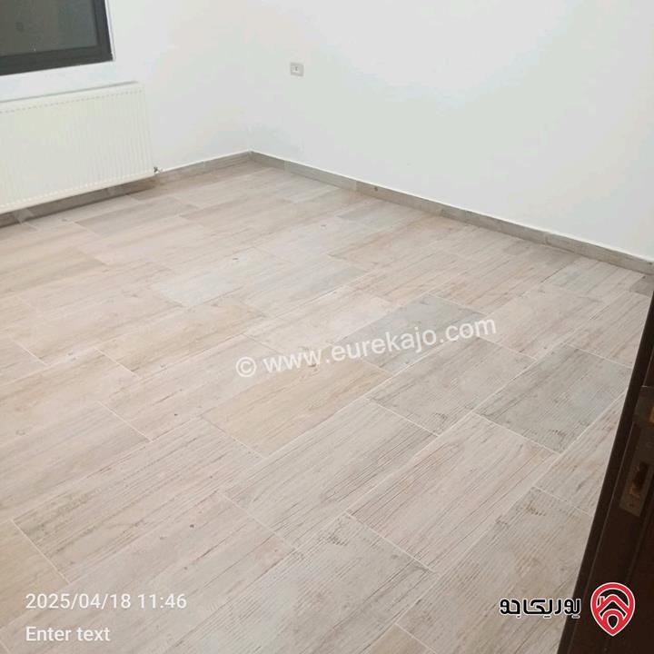 شقة سوبر مساحة 200م مع سطح غير مبني 60م للبيع في عمان - ضاحية النخيل 
