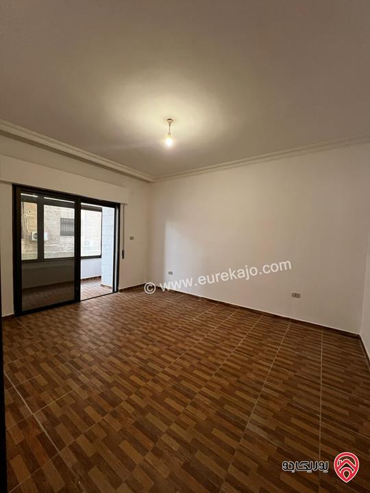 شقة مجددة بالكامل مساحة 150م طابق أول للايجار في عمان - الشميساني 