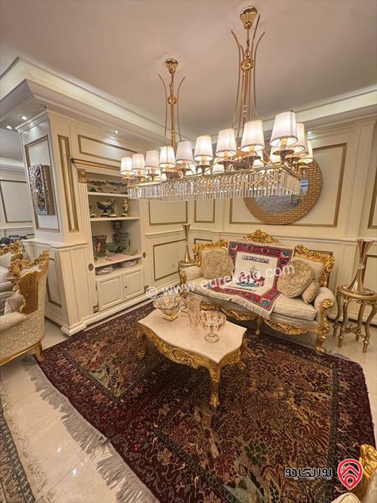 فيلا متلاصقة فاخرة مساحة 530م على ارض 400م للبيع في عمان - عبدون